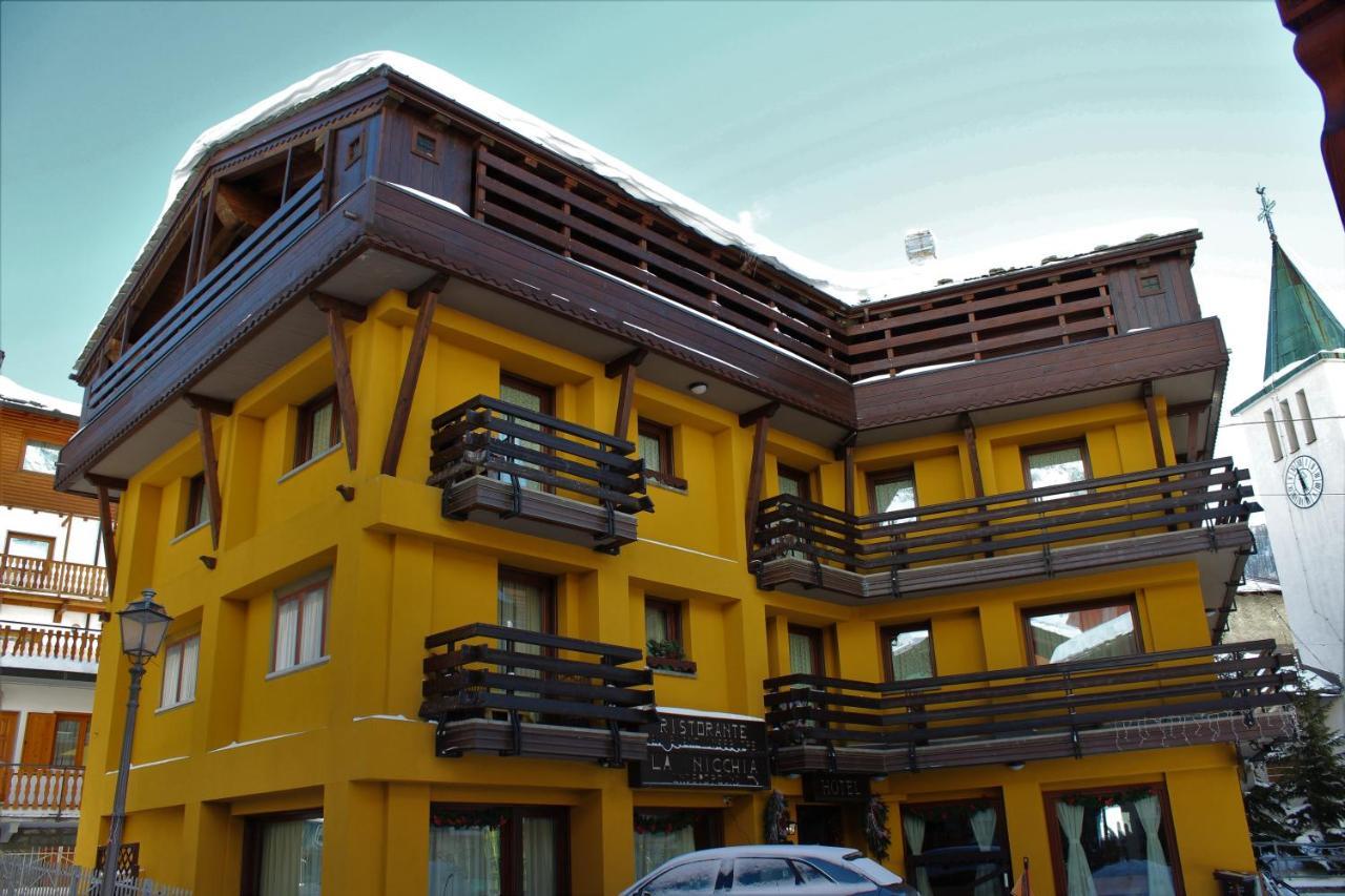 Hotel Meynet Бройл-Червиня Екстериор снимка